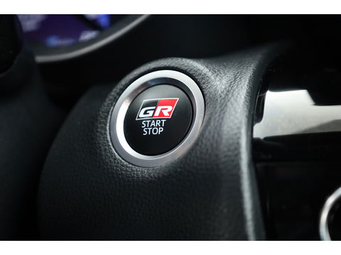 Toyota Yaris Cross 1.5 Hybrid GR Sport | Adapt. Cruise | HUD | JBL Audio | Camera | Keyless | Stoel- Stuurverw | Apple CarPlay