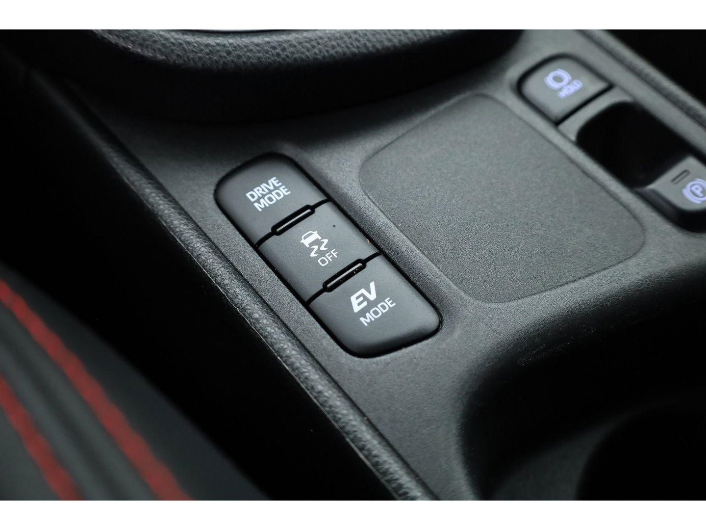 Toyota Yaris Cross 1.5 Hybrid GR Sport | Adapt. Cruise | HUD | JBL Audio | Camera | Keyless | Stoel- Stuurverw | Apple CarPlay