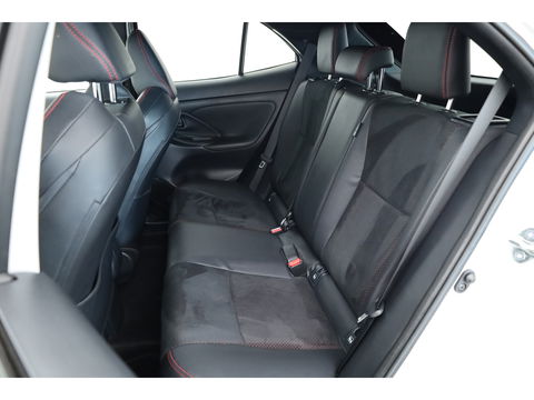 Toyota Yaris Cross 1.5 Hybrid GR Sport | Adapt. Cruise | HUD | JBL Audio | Camera | Keyless | Stoel- Stuurverw | Apple CarPlay