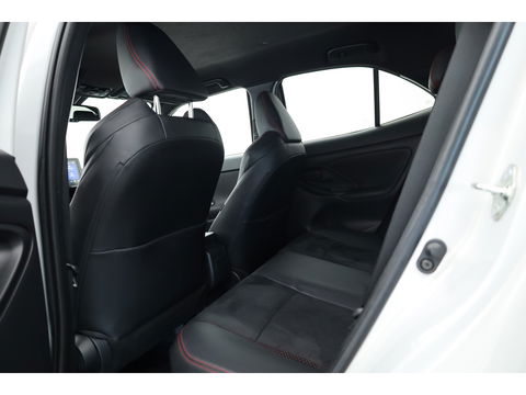 Toyota Yaris Cross 1.5 Hybrid GR Sport | Adapt. Cruise | HUD | JBL Audio | Camera | Keyless | Stoel- Stuurverw | Apple CarPlay