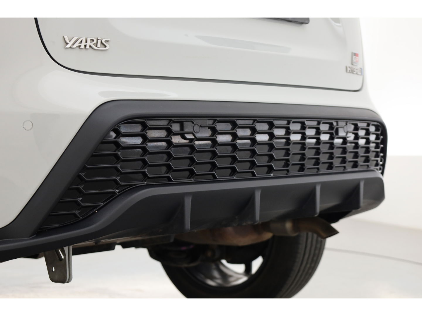 Toyota Yaris Cross 1.5 Hybrid GR Sport | Adapt. Cruise | HUD | JBL Audio | Camera | Keyless | Stoel- Stuurverw | Apple CarPlay