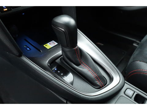 Toyota Yaris Cross 1.5 Hybrid GR Sport | Adapt. Cruise | HUD | JBL Audio | Camera | Keyless | Stoel- Stuurverw | Apple CarPlay