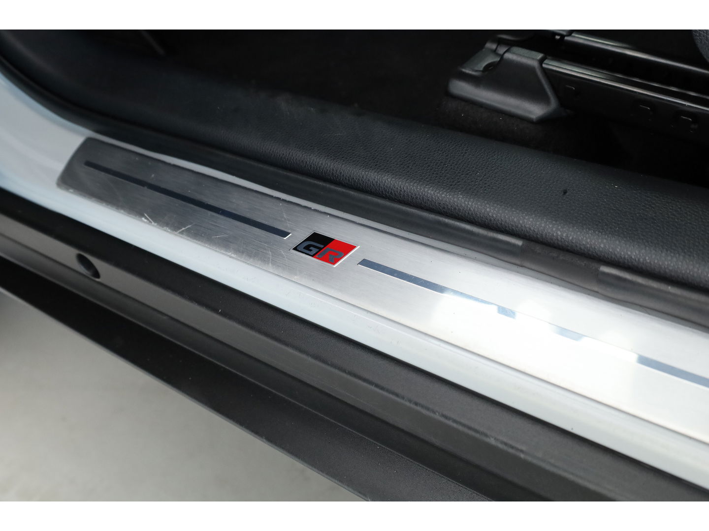 Toyota Yaris Cross 1.5 Hybrid GR Sport | Adapt. Cruise | HUD | JBL Audio | Camera | Keyless | Stoel- Stuurverw | Apple CarPlay