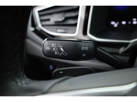 Volkswagen Polo 1.0 TSI R-Line | IQ Light | Dig. Cockpit | Adapt. Cruise | Camera | Stoelverw. | Apple CarPlay | 16''