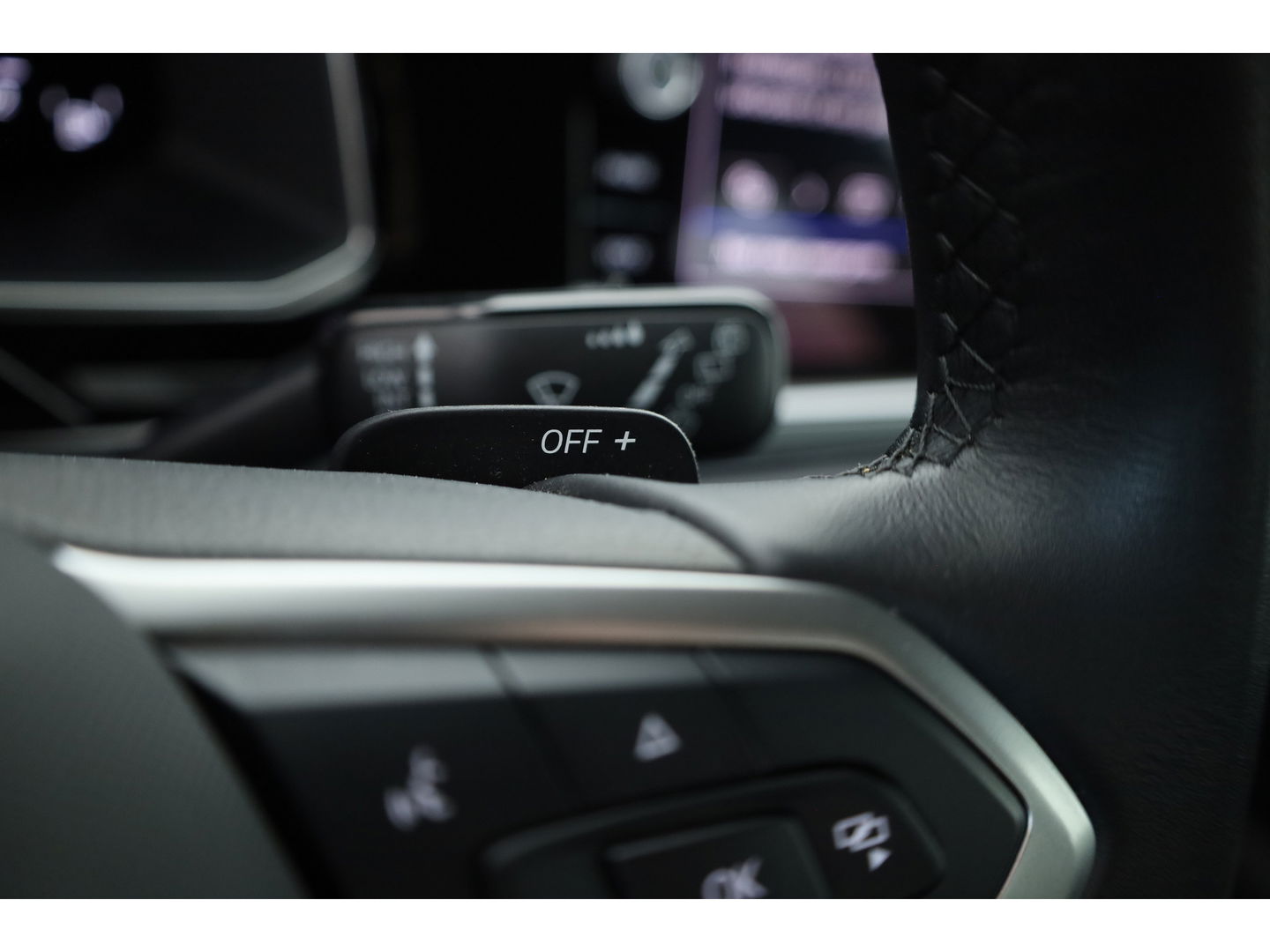 Volkswagen Polo 1.0 TSI R-Line | IQ Light | Dig. Cockpit | Adapt. Cruise | Camera | Stoelverw. | Apple CarPlay | 16''