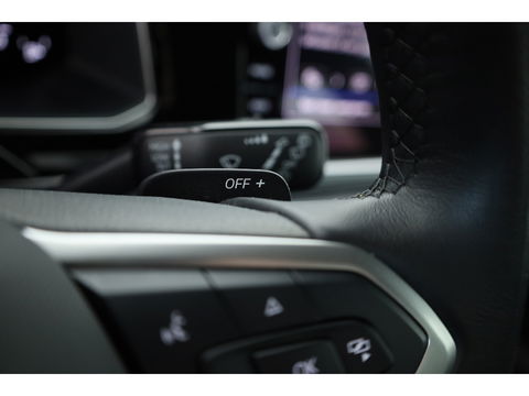 Volkswagen Polo 1.0 TSI R-Line | IQ Light | Dig. Cockpit | Adapt. Cruise | Camera | Stoelverw. | Apple CarPlay | 16''