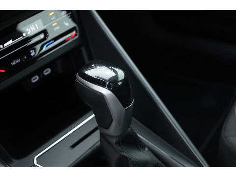 Volkswagen Polo 1.0 TSI R-Line | IQ Light | Dig. Cockpit | Adapt. Cruise | Camera | Stoelverw. | Apple CarPlay | 16''