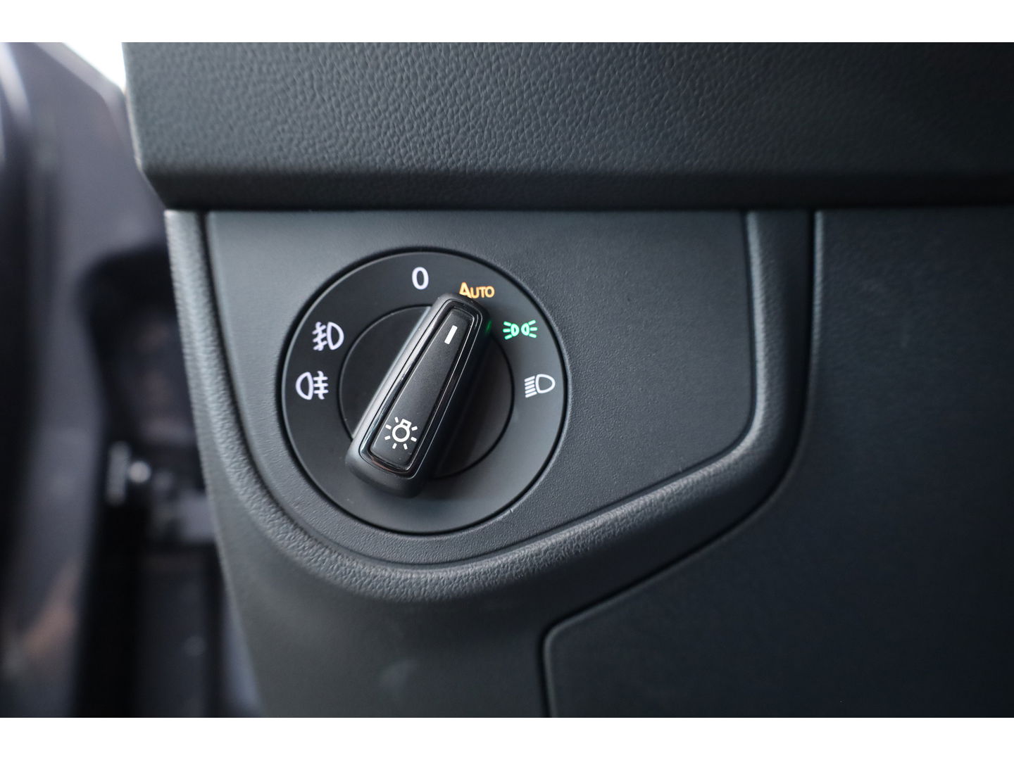 Volkswagen Polo 1.0 TSI R-Line | IQ Light | Dig. Cockpit | Adapt. Cruise | Camera | Stoelverw. | Apple CarPlay | 16''