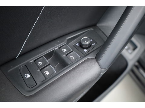 Volkswagen Tiguan 1.4 TSI eHybrid R-Line Business | SOH 95.1% | Pano | Adapt. Cruise | IQ Light | 360cam | HUD | Stoel- Stoelverw. | Memory