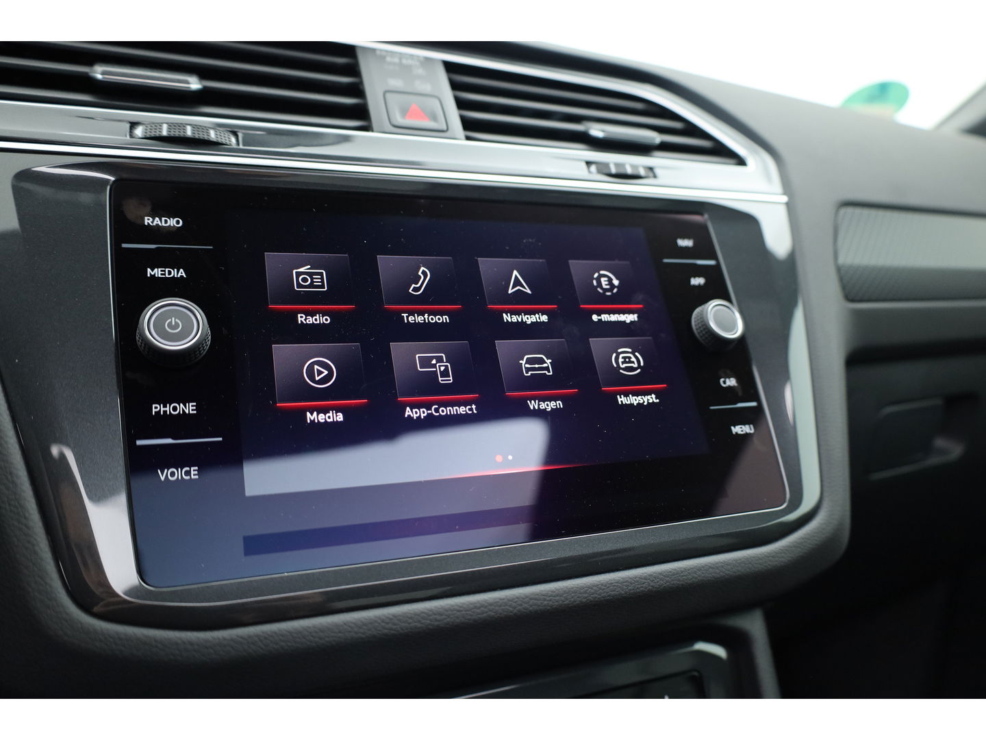 Volkswagen Tiguan 1.4 TSI eHybrid R-Line Business | SOH 95.1% | Pano | Adapt. Cruise | IQ Light | 360cam | HUD | Stoel- Stoelverw. | Memory