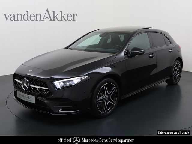 Mercedes-Benz A-Klasse - 250e AMG // Panorama dak // Sfeerverlichting // Memory // MultiBeam LED // Advanced Audio // Keyless // 18" AMG Velgen // Widescreen