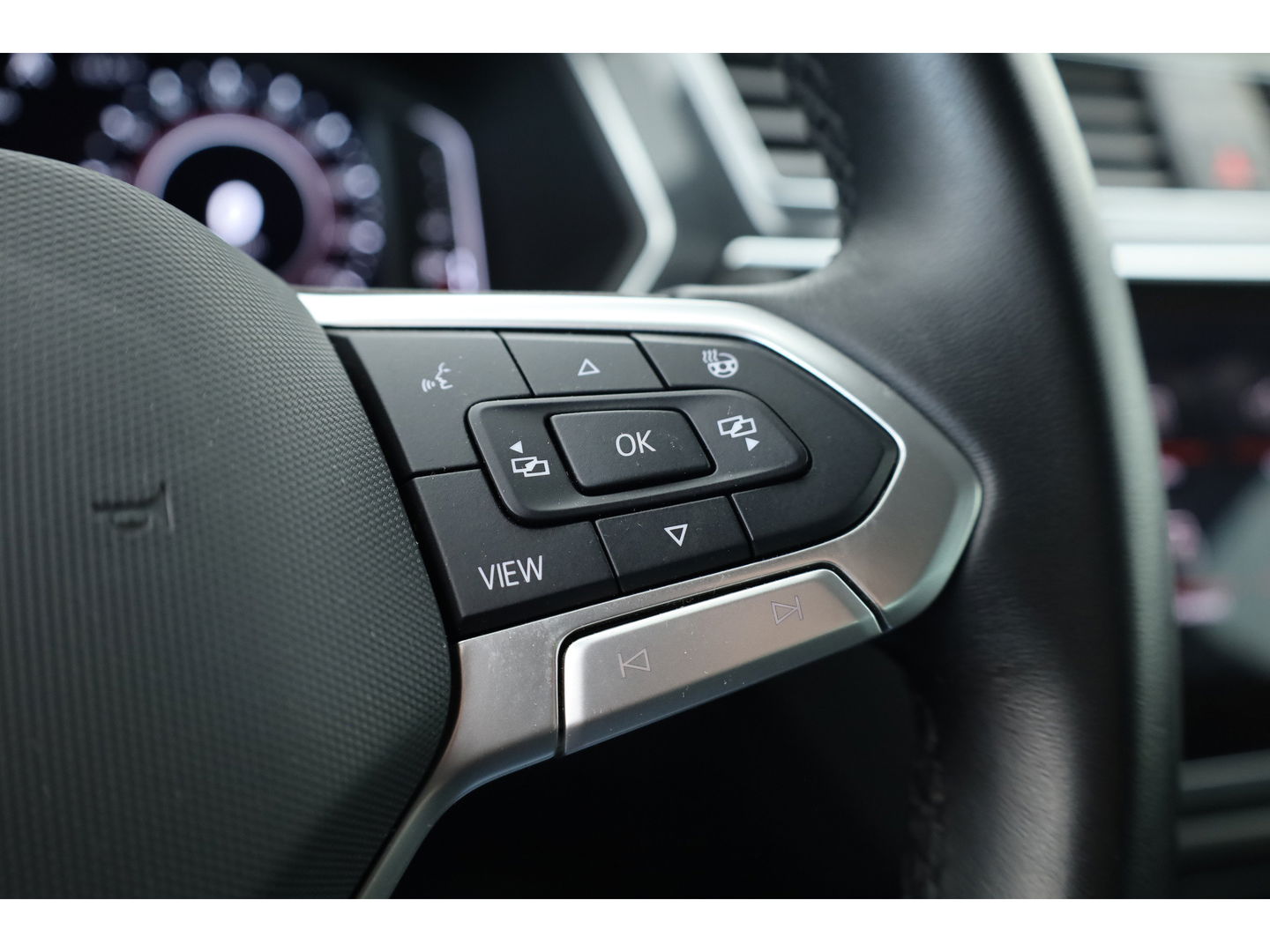 Volkswagen Tiguan 1.4 TSI eHybrid | HUD | IQ Light | Keyless | Stoel- Stuurverw. | Adapt. Cruise | 360cam | Apple CarPlay