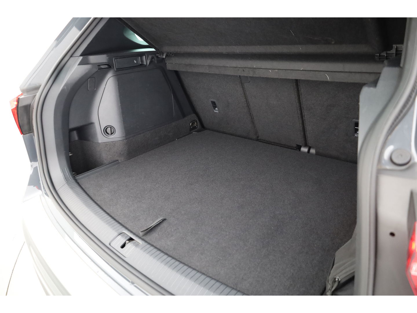 Volkswagen Tiguan 1.4 TSI eHybrid | HUD | IQ Light | Keyless | Stoel- Stuurverw. | Adapt. Cruise | 360cam | Apple CarPlay