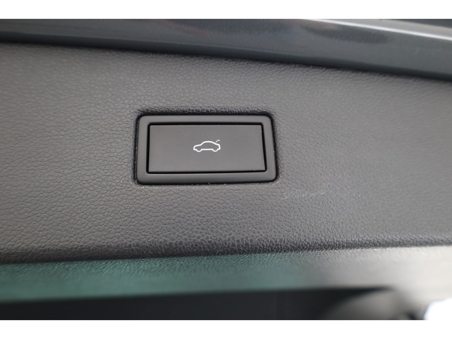 Volkswagen Tiguan 1.4 TSI eHybrid | HUD | IQ Light | Keyless | Stoel- Stuurverw. | Adapt. Cruise | 360cam | Apple CarPlay