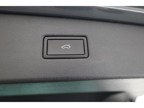 Volkswagen Tiguan 1.4 TSI eHybrid | HUD | IQ Light | Keyless | Stoel- Stuurverw. | Adapt. Cruise | 360cam | Apple CarPlay