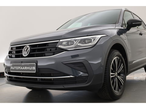 Volkswagen Tiguan 1.4 TSI eHybrid | HUD | IQ Light | Keyless | Stoel- Stuurverw. | Adapt. Cruise | 360cam | Apple CarPlay