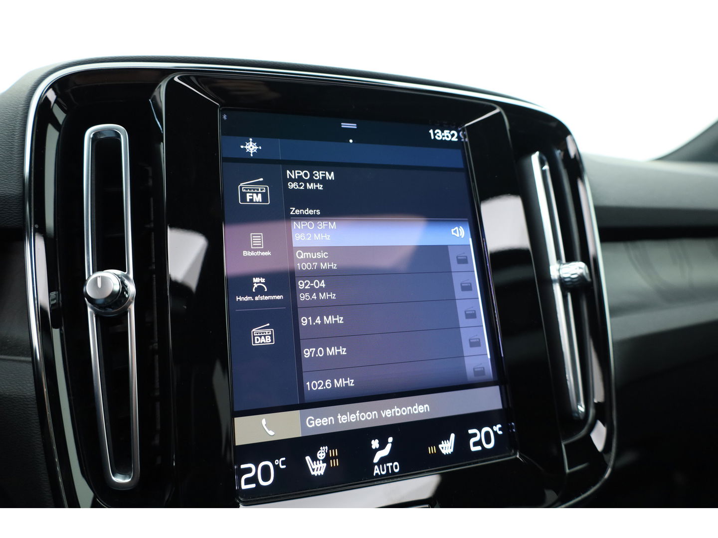 Volvo XC40 1.5 T5 Plug-in hybrid Ultimate Dark | SOH 91.1% | Pano | Harman Kardon | Adapt. Cruise | 360cam | Keyless | Stoel- Stuurverw