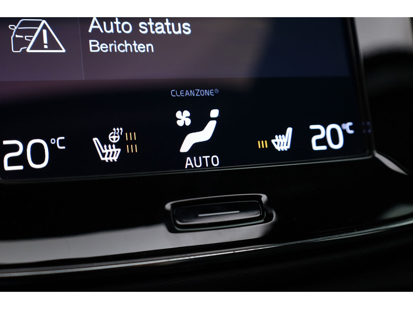 Volvo XC40 1.5 T5 Plug-in hybrid Ultimate Dark | SOH 91.1% | Pano | Harman Kardon | Adapt. Cruise | 360cam | Keyless | Stoel- Stuurverw