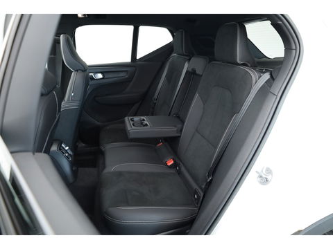 Volvo XC40 1.5 T5 Plug-in hybrid Ultimate Dark | SOH 91.1% | Pano | Harman Kardon | Adapt. Cruise | 360cam | Keyless | Stoel- Stuurverw