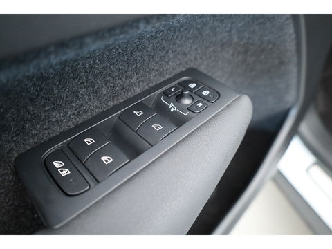 Volvo XC40 1.5 T5 Plug-in hybrid Ultimate Dark | SOH 91.1% | Pano | Harman Kardon | Adapt. Cruise | 360cam | Keyless | Stoel- Stuurverw