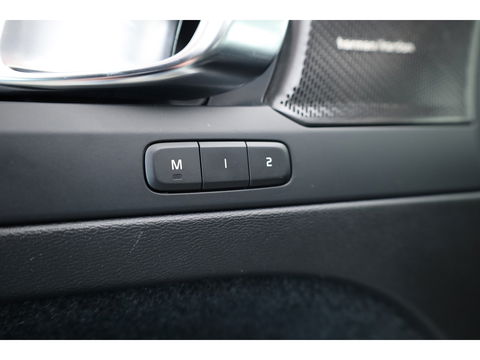 Volvo XC40 1.5 T5 Plug-in hybrid Ultimate Dark | SOH 91.1% | Pano | Harman Kardon | Adapt. Cruise | 360cam | Keyless | Stoel- Stuurverw