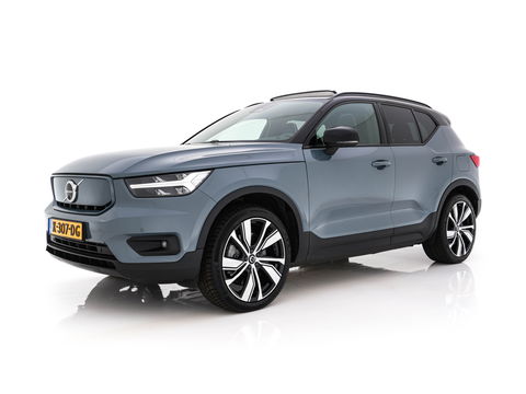Volvo XC40 Recharge P8 AWD R-Design [ 3-Fase-11kW ] {SOH-90%} (INCL-BTW) Aut. *PANO | LEATHER-ALCANTARA | ADAPTIVE-CRUISE | DIGI-COCKPIT | FULL-LED | HARMAN/KARDON | TOPVIEW | NAVI-FULLMAP | ECC | PDC | KEYLESS | HEATED-SPORTSEATS | TOWBAR | 20''ALU*