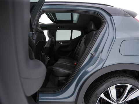 Volvo XC40 Recharge P8 AWD R-Design [ 3-Fase-11kW ] {SOH-90%} (INCL-BTW) Aut. *PANO | LEATHER-ALCANTARA | ADAPTIVE-CRUISE | DIGI-COCKPIT | FULL-LED | HARMAN/KARDON | TOPVIEW | NAVI-FULLMAP | ECC | PDC | KEYLESS | HEATED-SPORTSEATS | TOWBAR | 20''ALU*