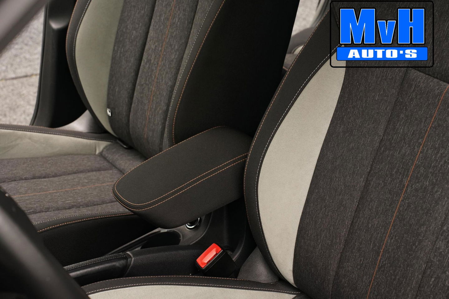 Škoda Kamiq 1.0 TSI Business Edition|VIRTUAL|STOELVERW|TREKH