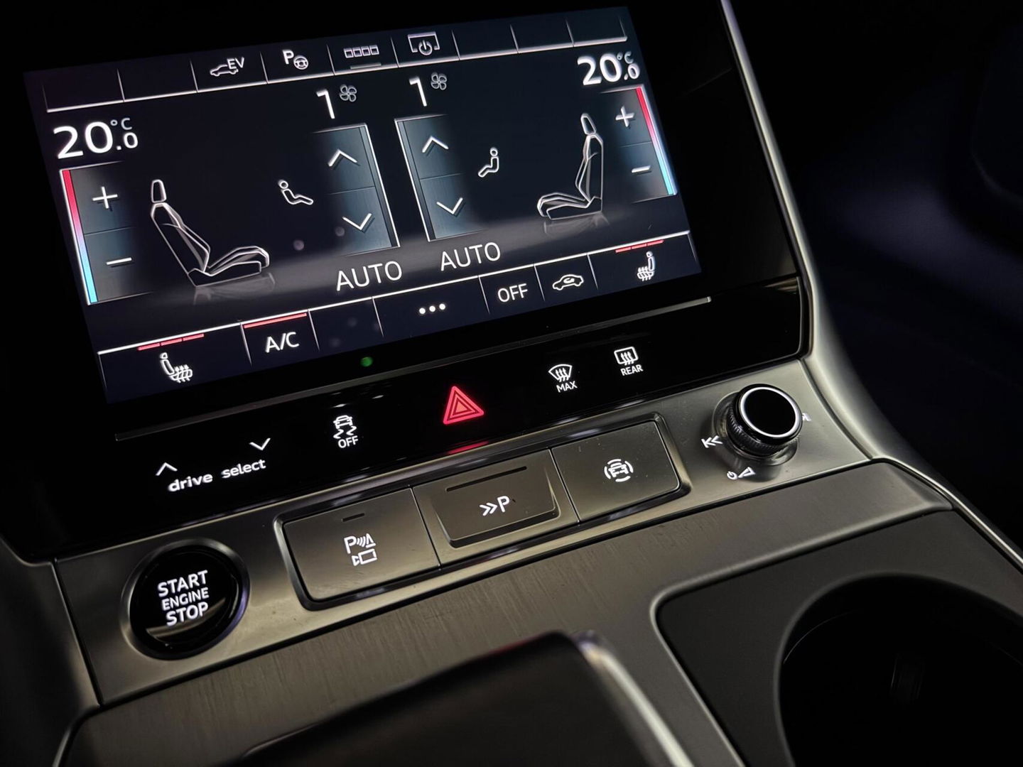 Audi A6 Avant 55 TFSIe Quattro Competition S-Line Pano Leer 360° Trekh.