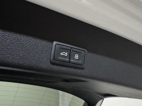 Audi A6 Avant 55 TFSIe Quattro Competition S-Line Pano Leer 360° Trekh.