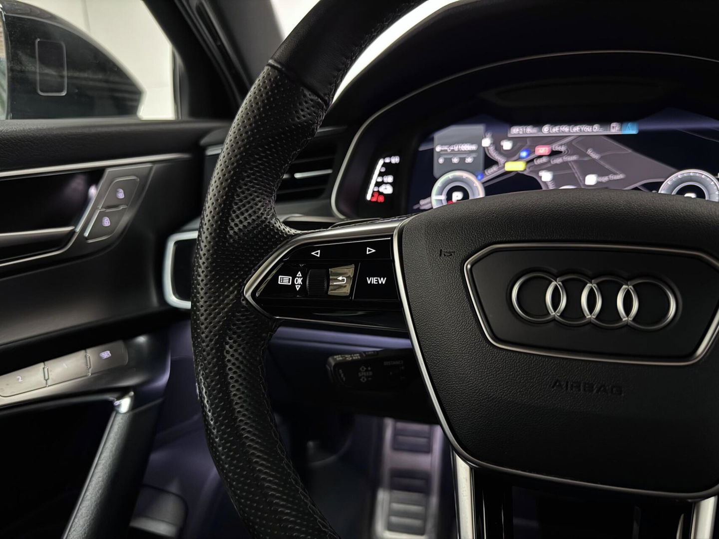 Audi A6 Avant 55 TFSIe Quattro Competition S-Line Pano Leer 360° Trekh.