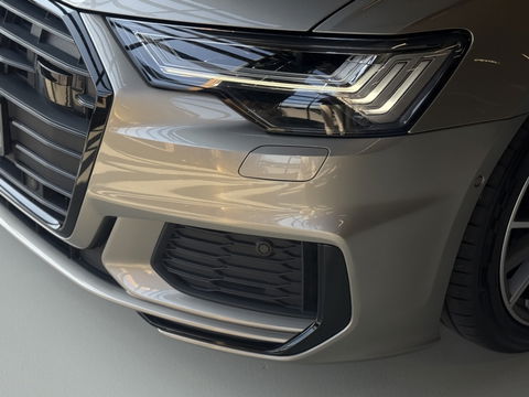 Audi A6 Avant 55 TFSIe 367 PK Quattro / Audi Exclusive / B&O / 2022 / Matrix