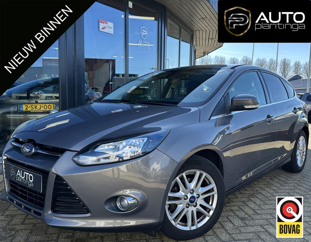 Ford Focus - 1.0 EcoBoost Titanium 125PK | Trekhaak | SONY AUDIO |  Dealeronderhouden | 2 Sleutels | Cruise Control | Privacy Glass | Lichtmetalen Velgen |