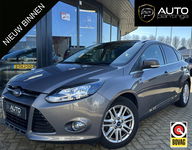 Ford Focus - 1.0 EcoBoost Titanium 125PK | Trekhaak | SONY AUDIO |  Dealeronderhouden | 2 Sleutels | Cruise Control | Privacy Glass | Lichtmetalen Velgen |