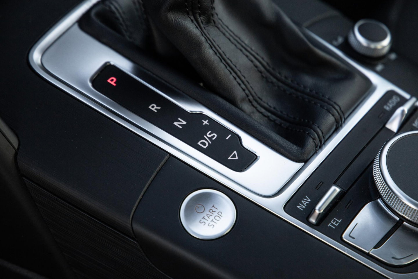 Audi A3 Sportback 1.4 e-tron PHEV Attraction Pro Line plus CARPLAY / CRUISE CONTROLE / STOELVERWARMING / PANORAMA DAK