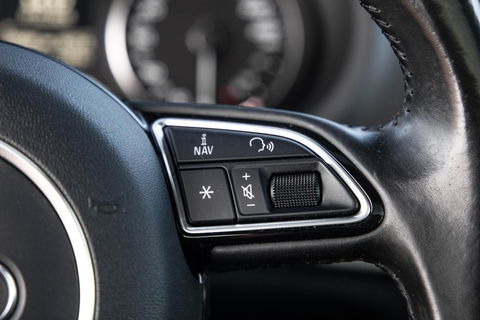 Audi A3 Sportback 1.4 e-tron PHEV Attraction Pro Line plus CARPLAY / CRUISE CONTROLE / STOELVERWARMING / PANORAMA DAK