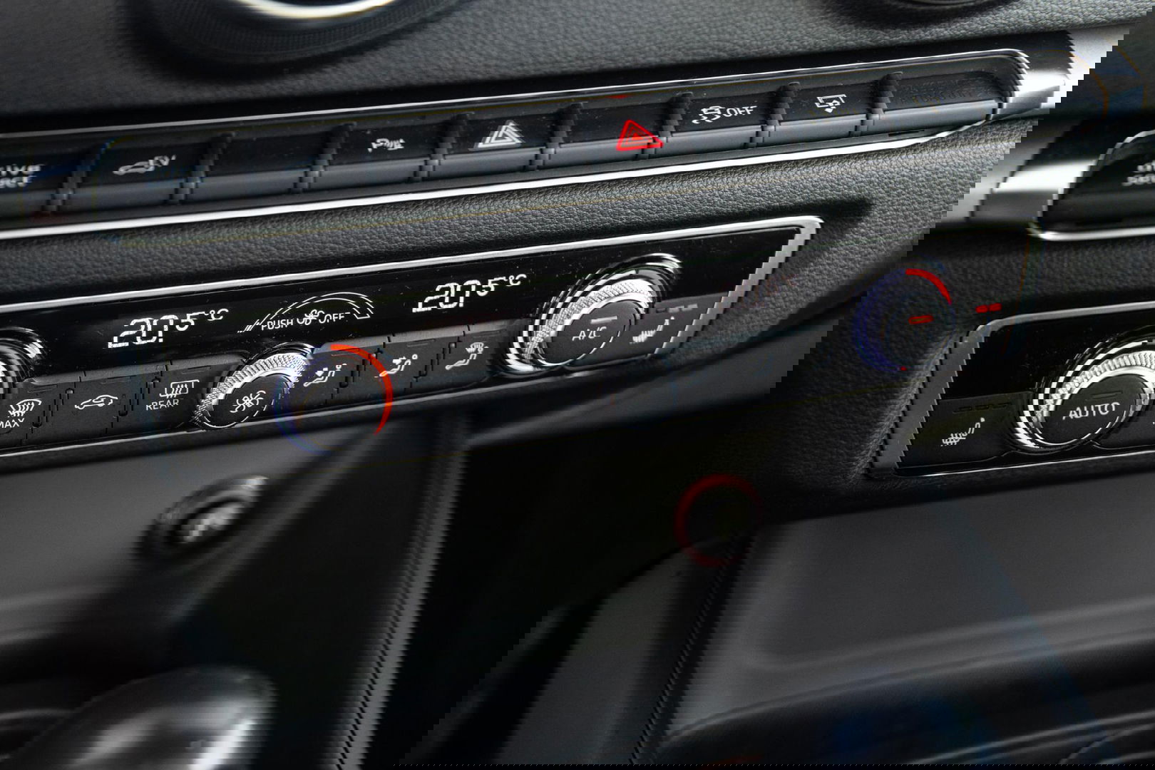 Audi A3 Sportback 1.4 e-tron PHEV Attraction Pro Line plus CARPLAY / CRUISE CONTROLE / STOELVERWARMING / PANORAMA DAK