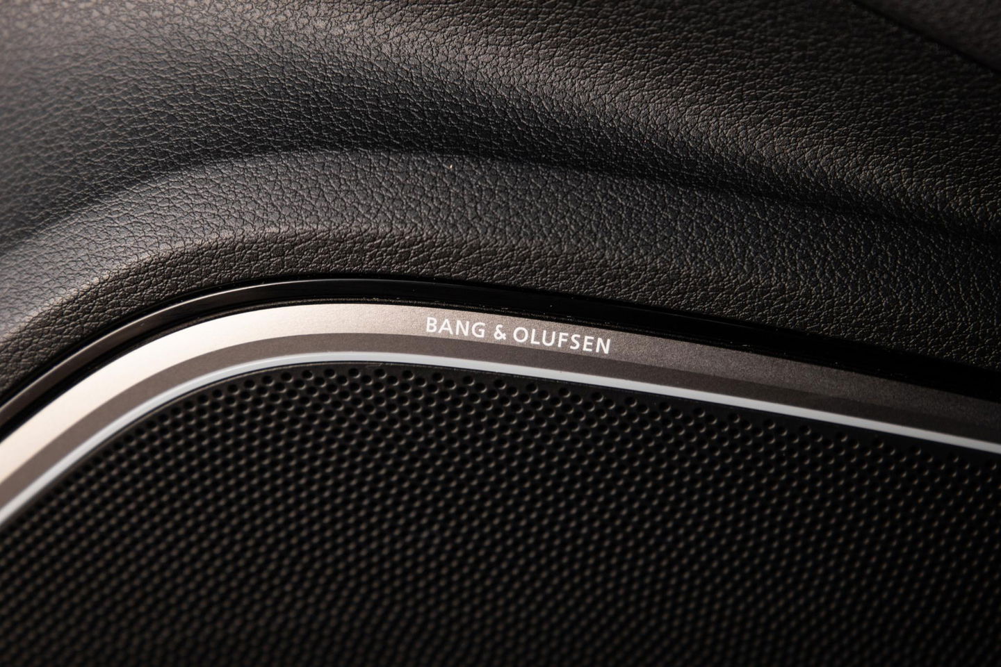 Audi A3 Sportback 1.4 e-tron PHEV Attraction Pro Line plus CARPLAY / CRUISE CONTROLE / STOELVERWARMING / PANORAMA DAK