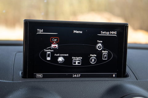 Audi A3 Sportback 1.4 e-tron PHEV Attraction Pro Line plus CARPLAY / CRUISE CONTROLE / STOELVERWARMING / PANORAMA DAK