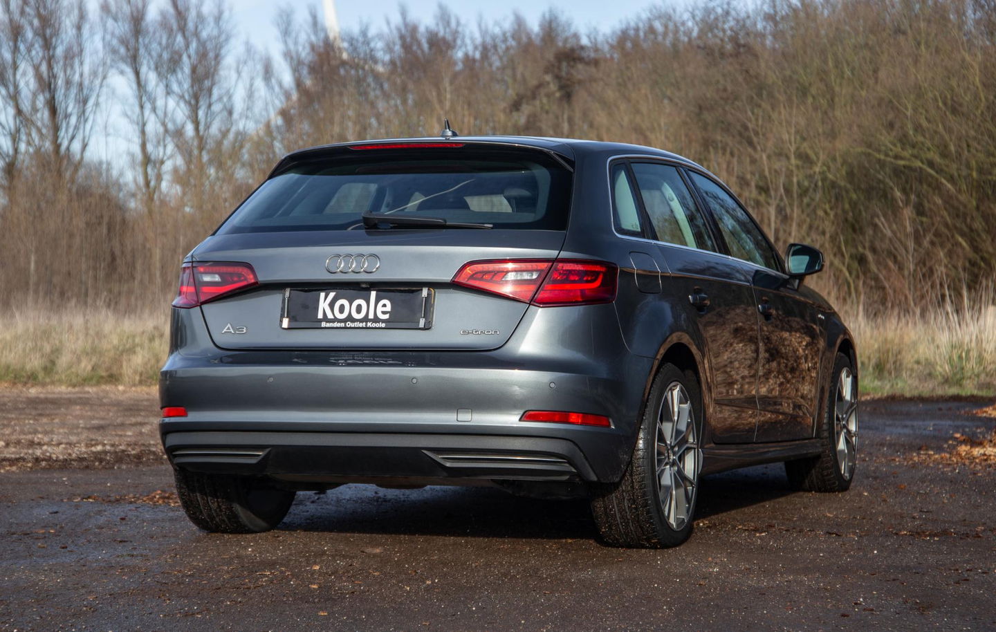 Audi A3 Sportback 1.4 e-tron PHEV Attraction Pro Line plus CARPLAY / CRUISE CONTROLE / STOELVERWARMING / PANORAMA DAK