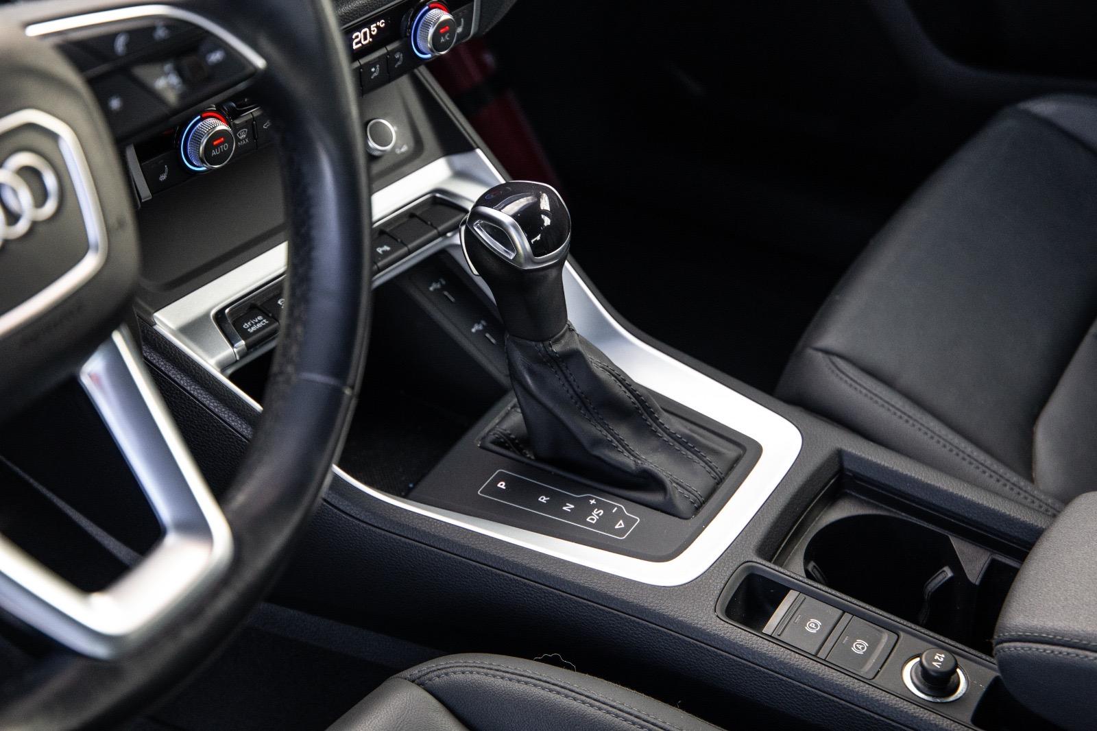 Audi Q3 45 TFSI e edition AUTOMAAT / PLUG IN HYBRID / STOELVERWARMING / LEER / VIRTUAL COCKPIT / CRUISE CONTROLE / DEALER ONDERHOUDEN