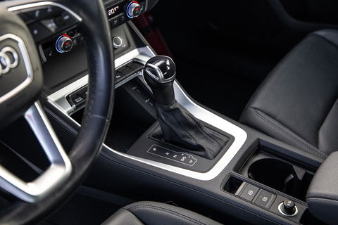 Audi Q3 45 TFSI e edition AUTOMAAT / PLUG IN HYBRID / STOELVERWARMING / LEER / VIRTUAL COCKPIT / CRUISE CONTROLE / DEALER ONDERHOUDEN