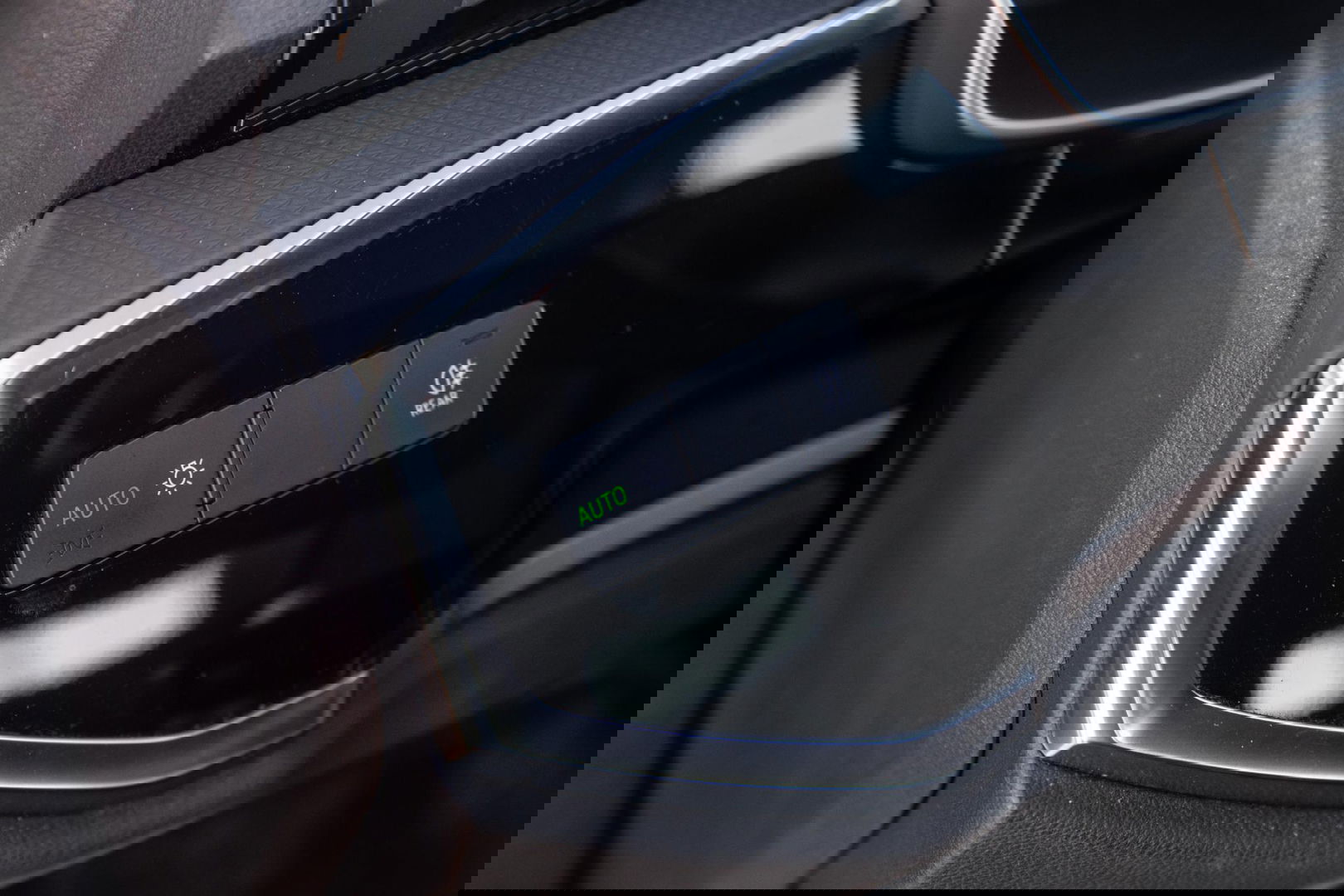 Audi Q3 45 TFSI e edition AUTOMAAT / PLUG IN HYBRID / STOELVERWARMING / LEER / VIRTUAL COCKPIT / CRUISE CONTROLE / DEALER ONDERHOUDEN