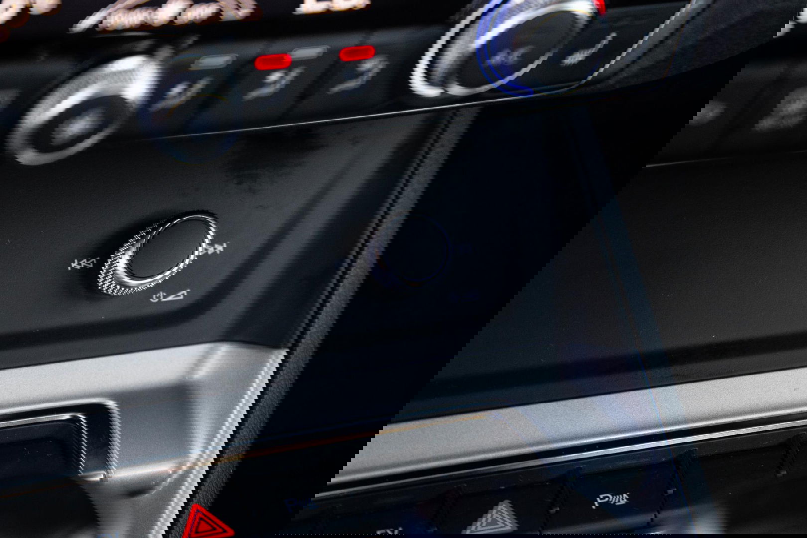 Audi Q3 45 TFSI e edition AUTOMAAT / PLUG IN HYBRID / STOELVERWARMING / LEER / VIRTUAL COCKPIT / CRUISE CONTROLE / DEALER ONDERHOUDEN