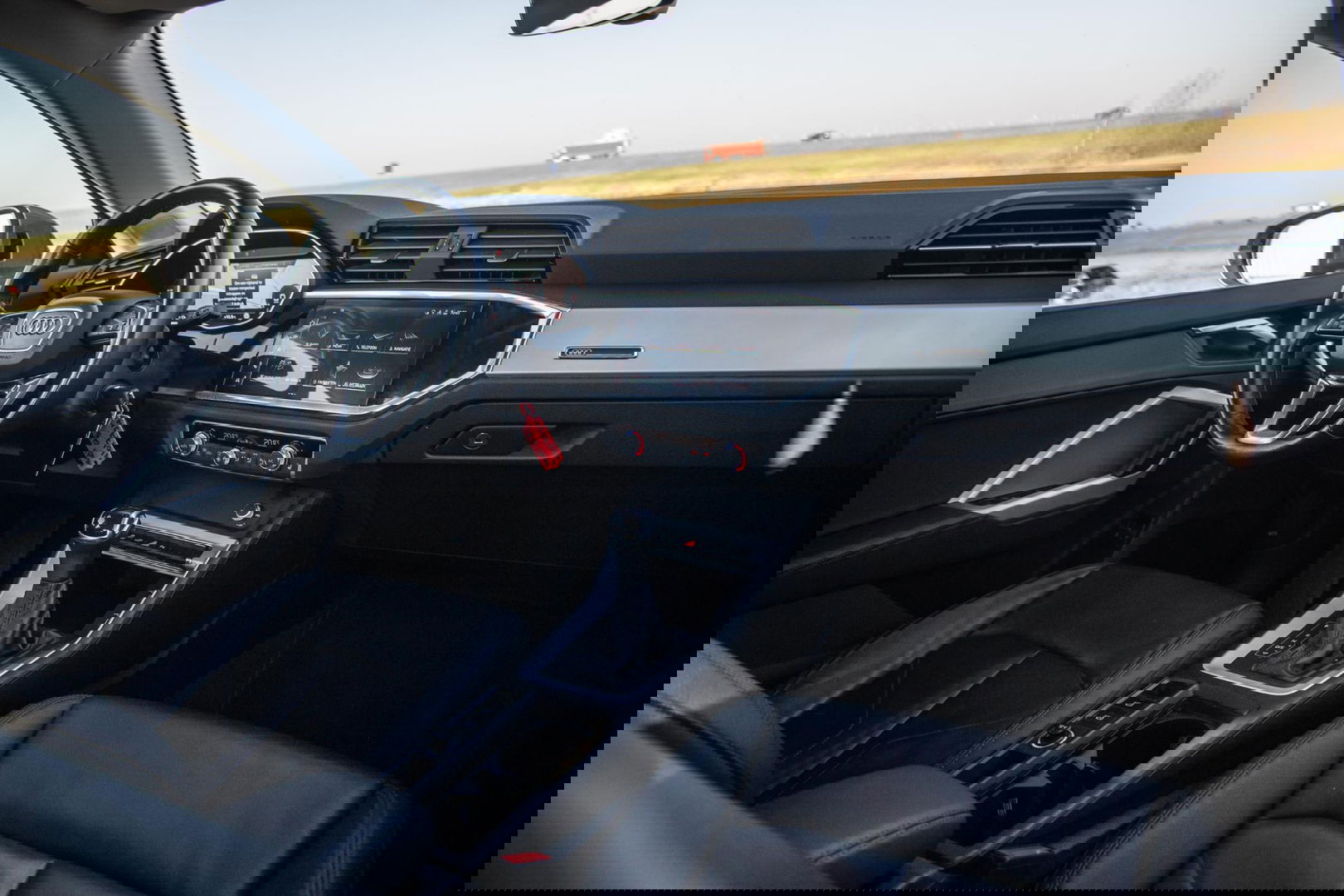 Audi Q3 45 TFSI e edition AUTOMAAT / PLUG IN HYBRID / STOELVERWARMING / LEER / VIRTUAL COCKPIT / CRUISE CONTROLE / DEALER ONDERHOUDEN