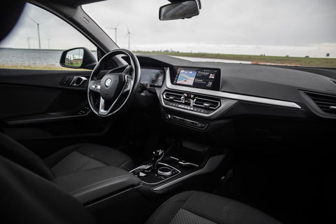 BMW 2 Serie Gran Coupé 218i Introduction Edition NAVI / CARPLAY / LED / AUTOMAAT / N.A.P