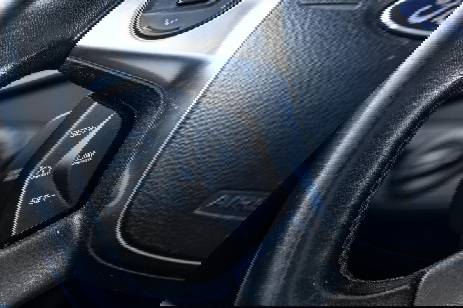 Ford Kuga 1.6 Titanium PANORAMA DAK / STOELVERWARMING / TREKHAAK / CRUISE CONTROLE