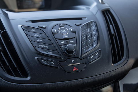 Ford Kuga 1.6 Titanium PANORAMA DAK / STOELVERWARMING / TREKHAAK / CRUISE CONTROLE