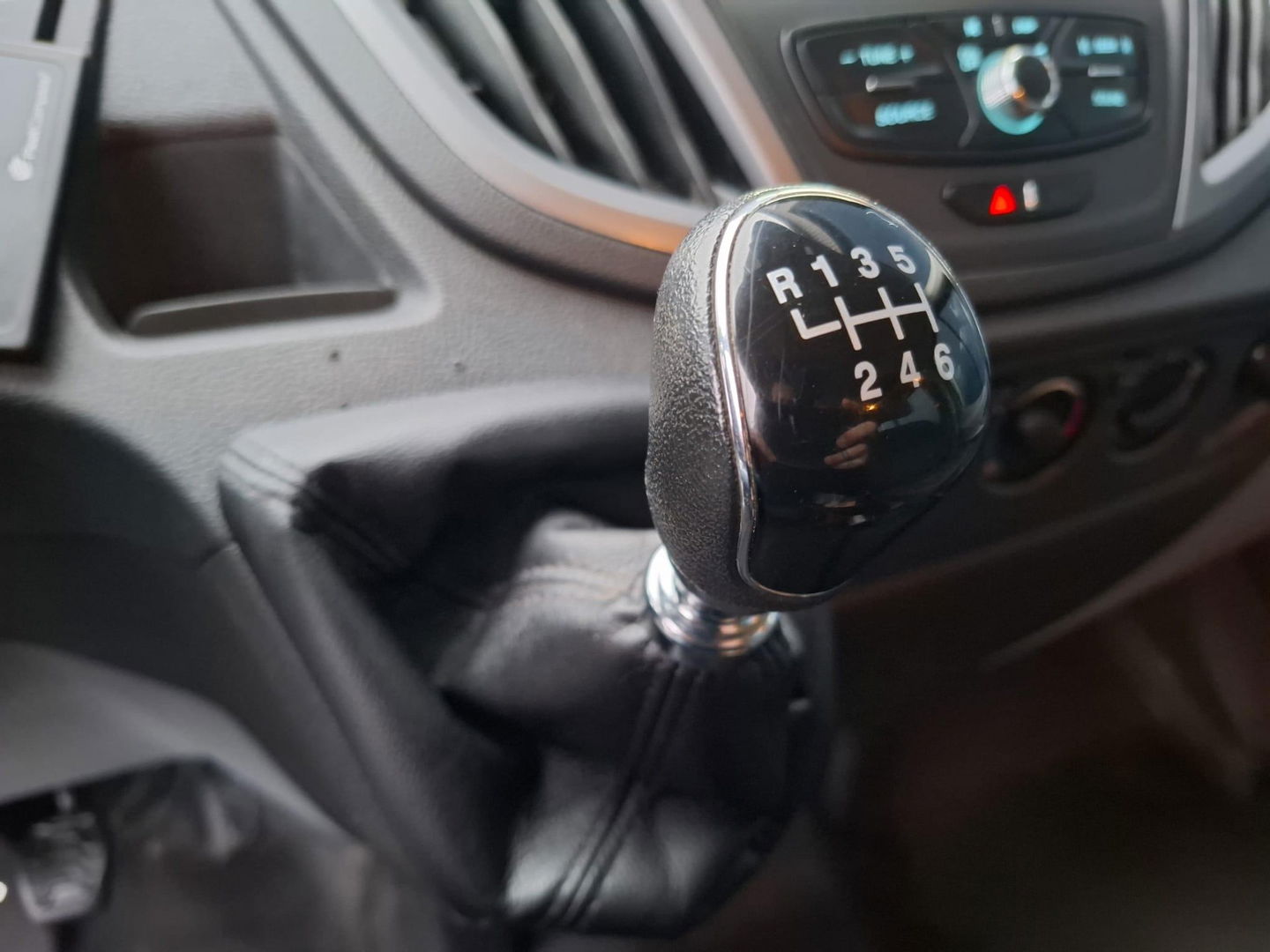 Ford Transit 350 2.0 TDCI L3H2 DC Trend DUBBEL CABINE / TREKHAAK / NAVI / CAMERA