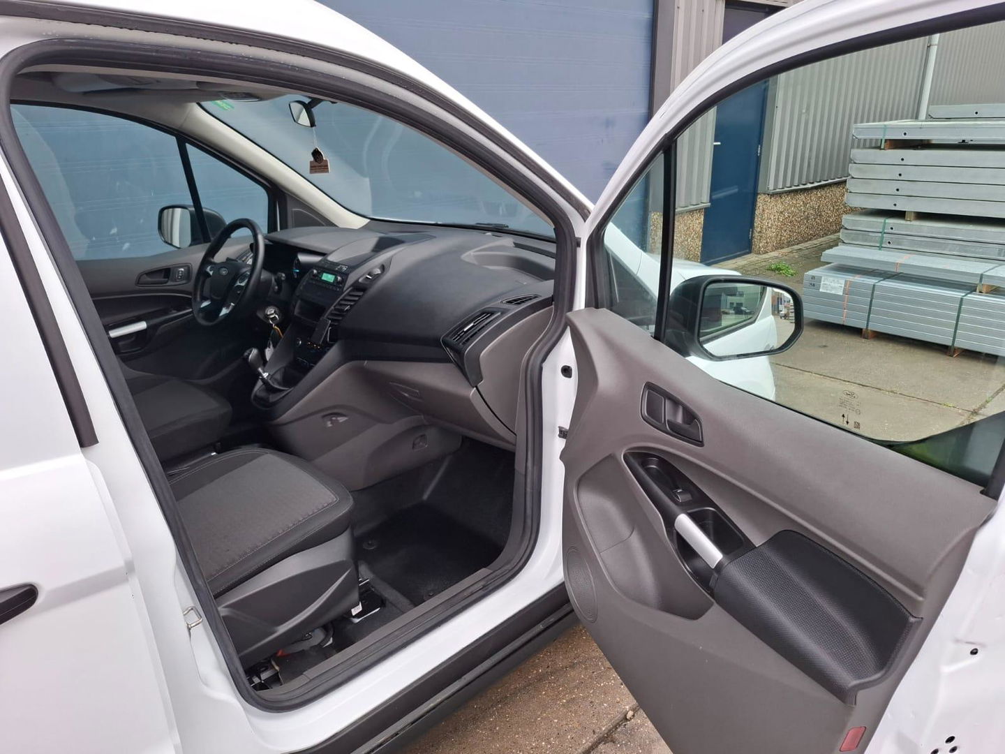 Ford Transit Connect 1.5 EcoBlue L2 Trend AIRCO / CRUISE CONTROLE / KASTEN INRICHTING